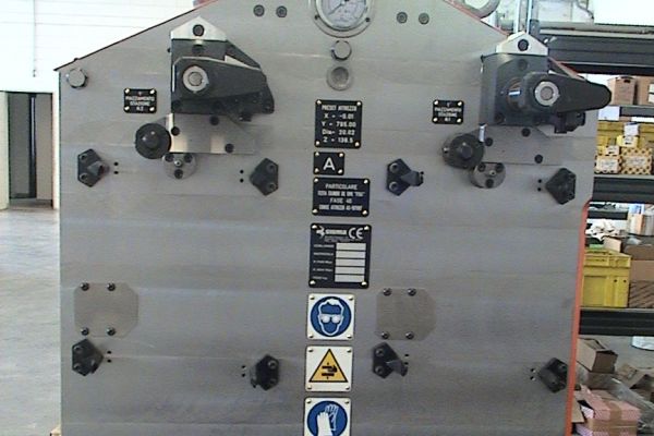 Attrezzatura per lavorazione Testa Motore in lega di Alluminio